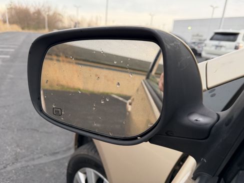 Used 2012 Toyota Corolla LE image 23