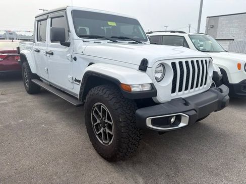 Used 2021 Jeep Gladiator Sport AWD/4WD image 3