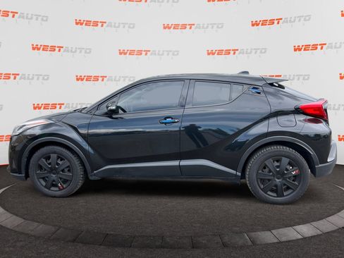 Used 2021 Toyota C-HR LE FWD image 2