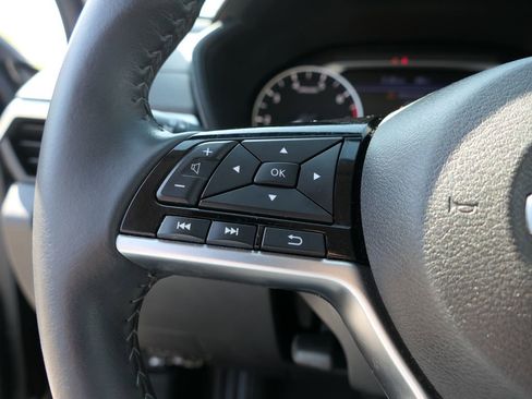 Used 2022 Nissan Altima 2.5 SV w/ SV Premium Package FWD image 15