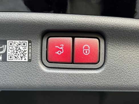 New 2026 Mercedes-Benz C 300 4MATIC Sedan image 25