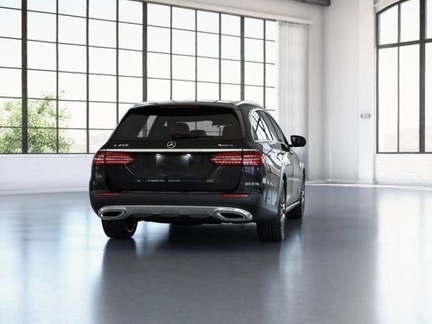 Certified 2022 Mercedes-Benz E 450 4MATIC All-Terrain Wagon image 25