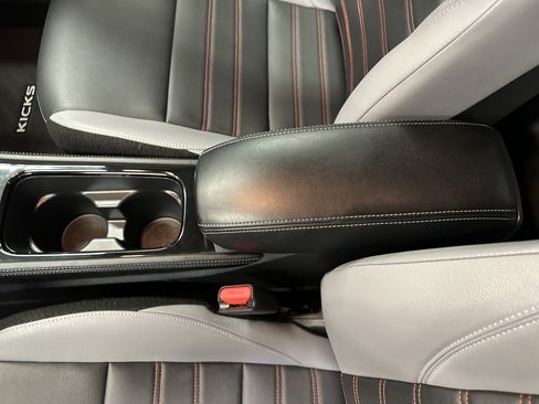 Used 2024 Nissan Kicks SR w/ SR Premium Package image 25