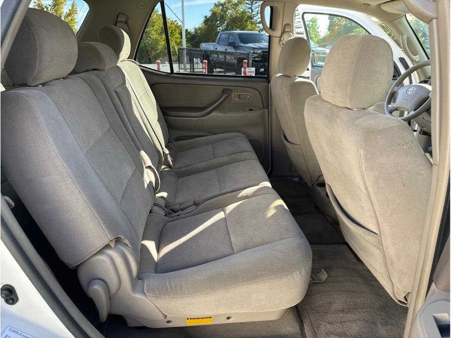 Used 2005 Toyota Sequoia SR5 RWD image 21