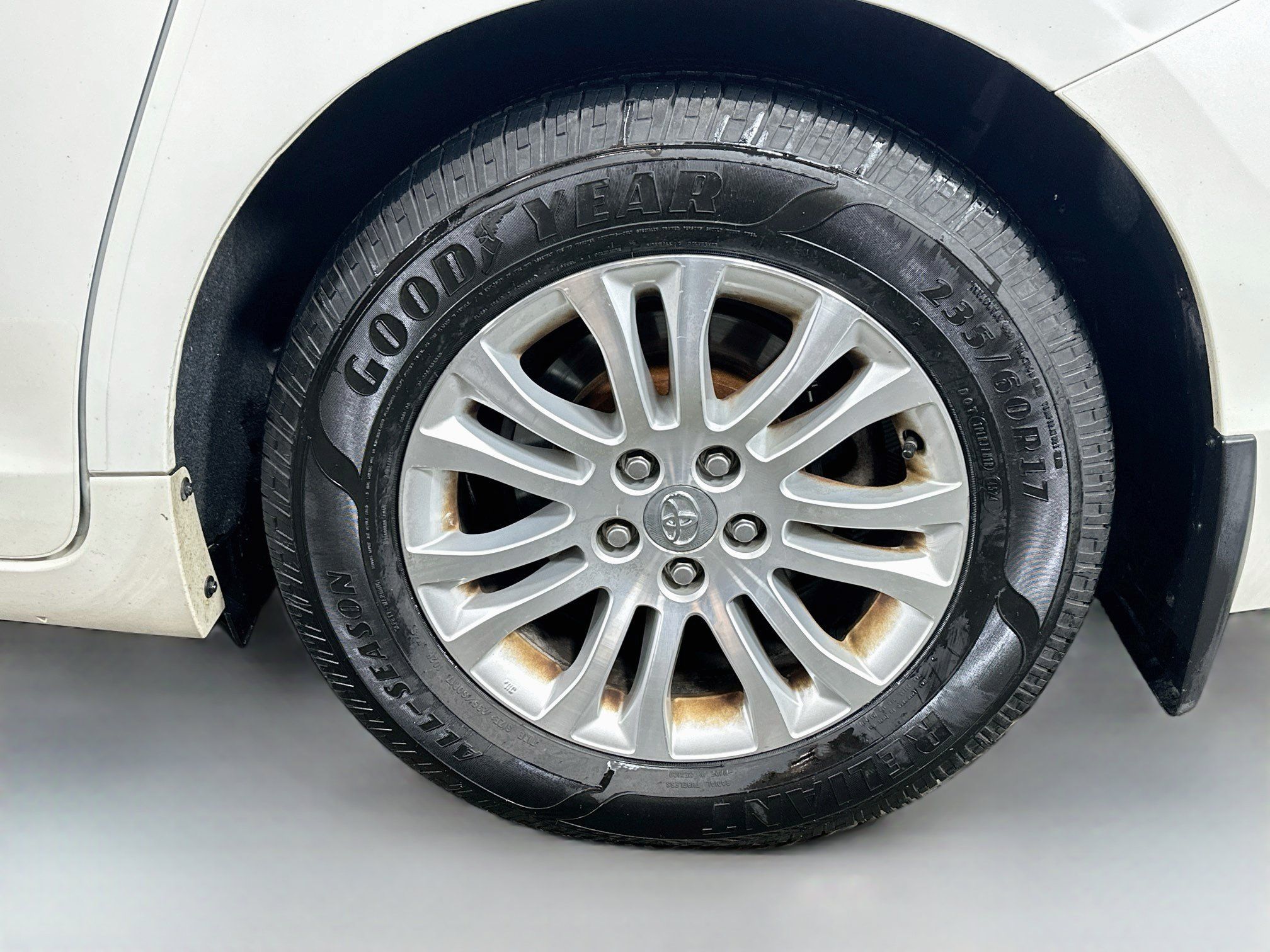 Used 2017 Toyota Sienna XLE Premium FWD image 32