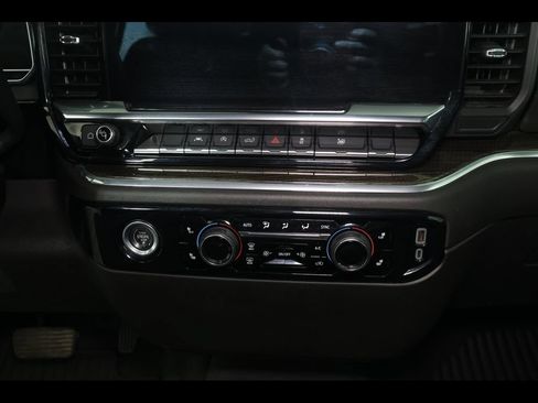 Used 2023 Chevrolet Silverado 1500 LT AWD/4WD image 19