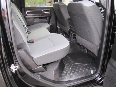 Used 2024 RAM 4500 SLT w/ Quick Order Package 2YG SLT image 17