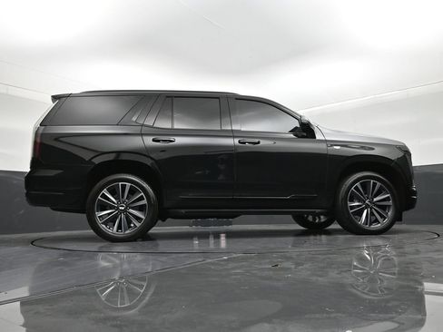 Used 2025 Cadillac Escalade Sport RWD image 28