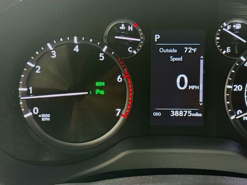 Certified 2022 Lexus GX 460 Premium w/ Premium Plus Package AWD/4WD image 12