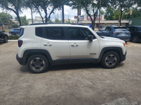 Used 2018 Jeep Renegade Sport w/ Power & Air Group FWD image 7