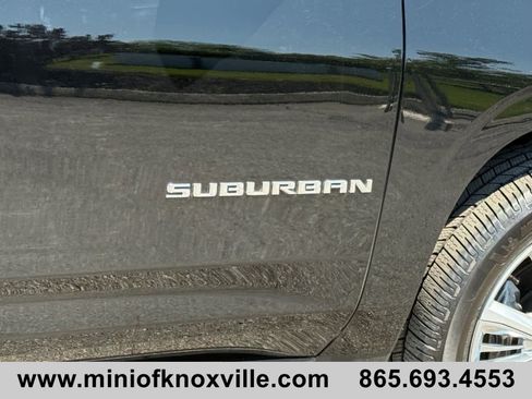 Used 2022 Chevrolet Suburban High Country AWD/4WD image 10