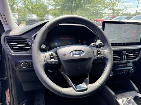 Used 2023 Ford Escape Active w/ Tech Pack #1 FWD image 11