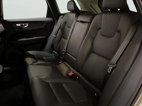 Used 2025 Volvo XC60 B5 Core AWD/4WD image 93