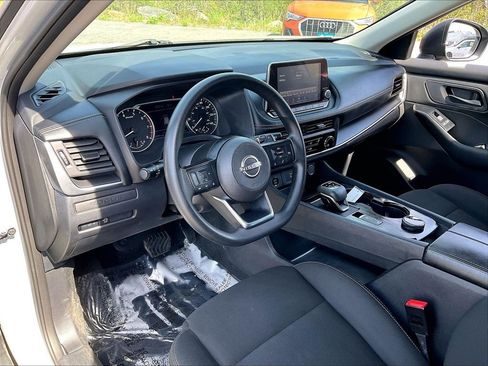 Used 2024 Nissan Rogue S AWD/4WD image 8