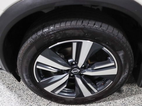 Used 2022 Nissan Rogue SL FWD image 11