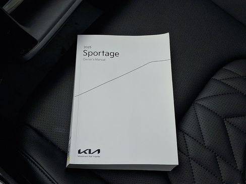 Used 2025 Kia Sportage X-Line image 31