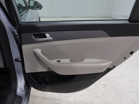 Used 2015 Hyundai Sonata SE FWD image 21