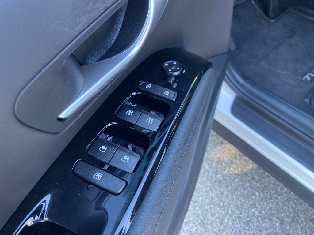 Used 2024 Hyundai Tucson Limited FWD image 18