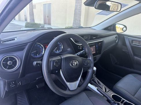 Used 2017 Toyota Corolla LE FWD image 12