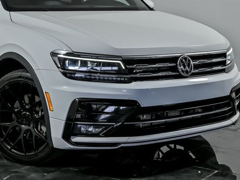 Used 2020 Volkswagen Tiguan SEL Premium R-Line AWD/4WD image 2