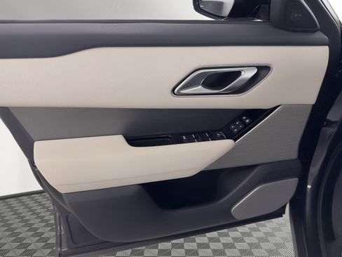 Used 2022 Land Rover Range Rover Velar S image 14