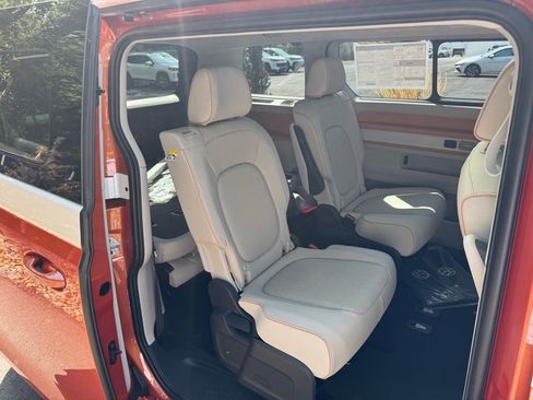 New 2025 Volkswagen ID. Buzz Pro S Plus image 16