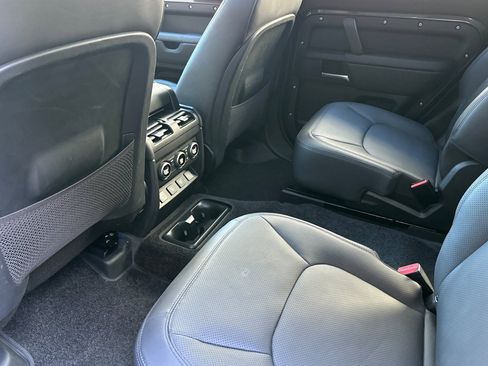 Used 2025 Land Rover Defender 130 S image 26