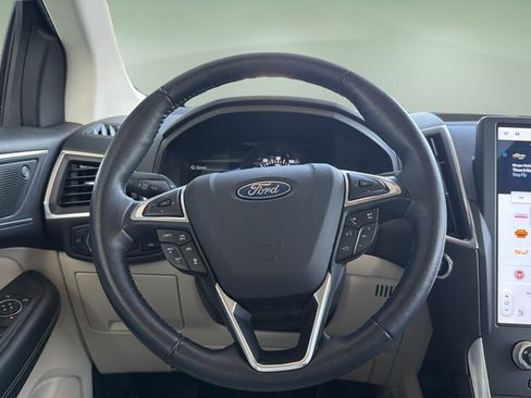 Used 2023 Ford Edge Titanium w/ Equipment Group 301A AWD/4WD image 9