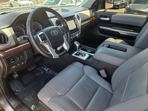 Used 2015 Toyota Tundra Limited w/ Limited Premium Package AWD/4WD image 11