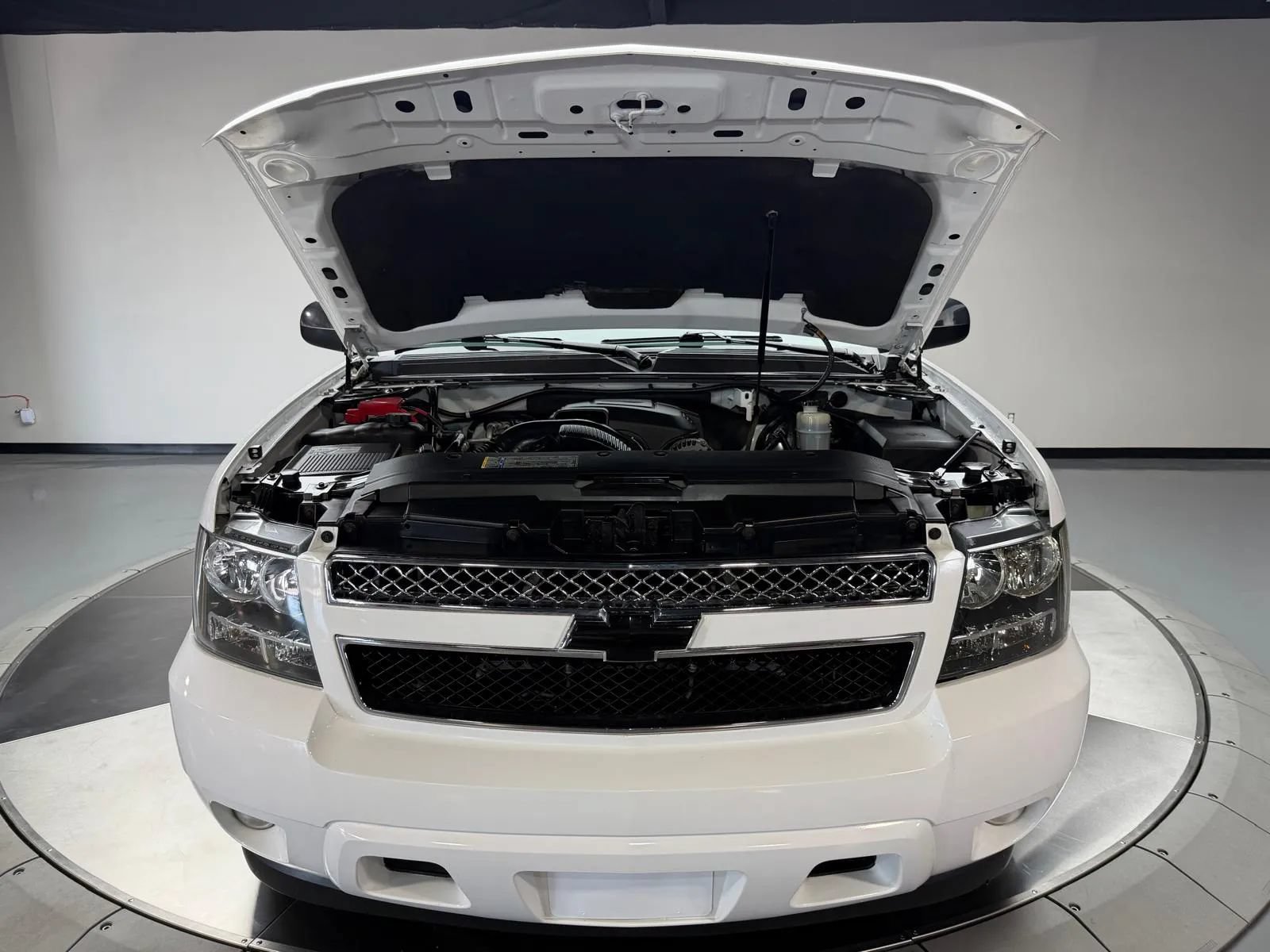 Used 2011 Chevrolet Avalanche LTZ RWD image 10