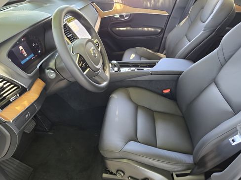 New 2025 Volvo XC90 B6 Plus w/ Protection Package Premier AWD/4WD image 11