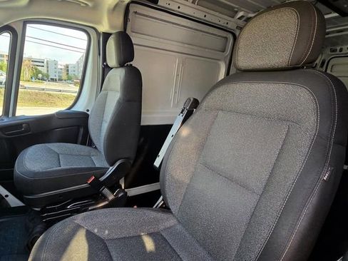 Used 2024 RAM ProMaster 2500 w/ Convenience Group FWD image 23