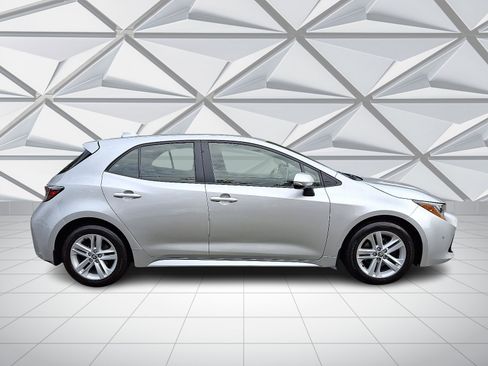 Used 2021 Toyota Corolla SE image 12