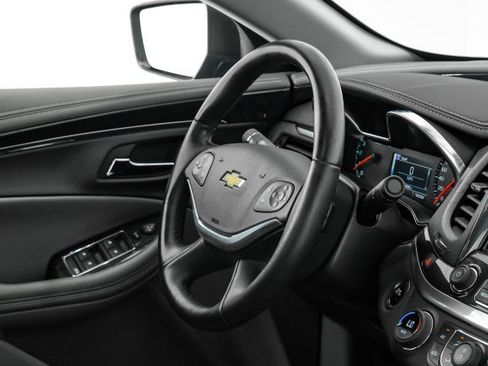 Used 2019 Chevrolet Impala LT image 11