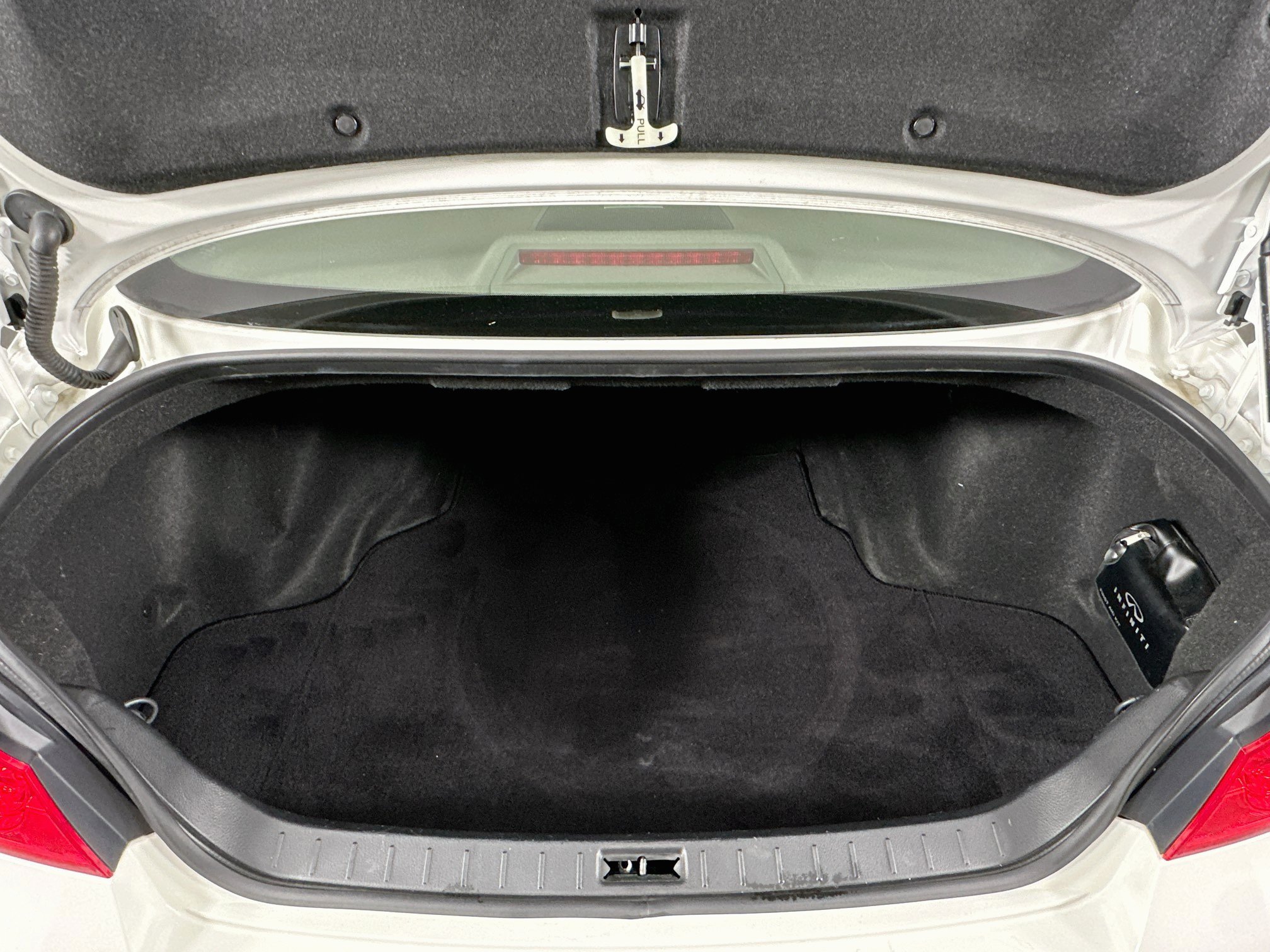 Used 2011 INFINITI G37 Journey w/ Sport Pkg - RWD image 29