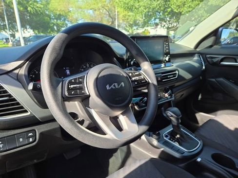 Certified 2023 Kia Seltos LX AWD/4WD image 11