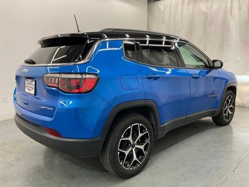 Used 2025 Jeep Compass Limited AWD/4WD image 7