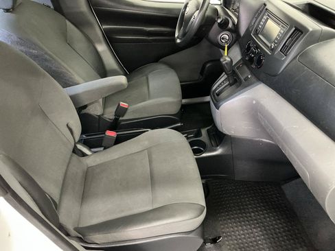 Used 2019 Nissan NV200 SV w/ Navigation Package FWD image 10
