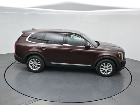 Certified 2022 Kia Telluride LX image 30