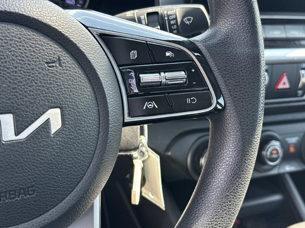 Used 2024 Kia Forte LXS FWD image 31