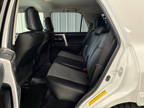 Used 2020 Toyota 4Runner SR5 Premium AWD/4WD image 15
