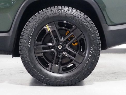 Used 2024 Rivian R1S Adventure AWD/4WD image 64