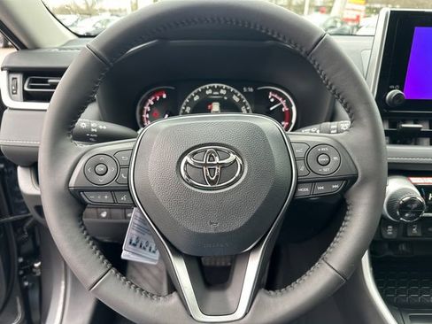 New 2025 Toyota RAV4 XLE image 28