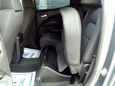 Used 2019 Chevrolet Colorado LT RWD image 28