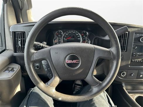 Used 2017 GMC Savana 3500 image 12