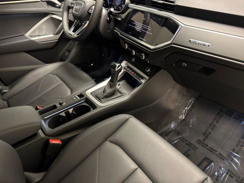 Certified 2025 Audi Q3 2.0T Premium w/ Convenience Plus Package AWD/4WD image 16