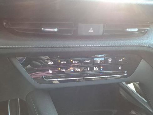 Used 2023 Buick Envision Essence w/ Sport Touring Package AWD/4WD image 26
