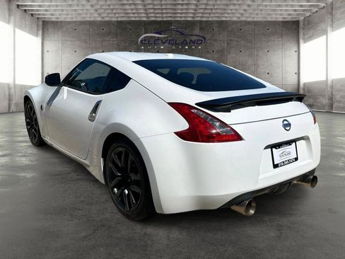Used 2014 Nissan 370Z Touring w/ Sport Package RWD image 5