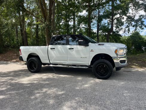 Used 2024 RAM 2500 Big Horn w/ Off Road Package AWD/4WD image 5