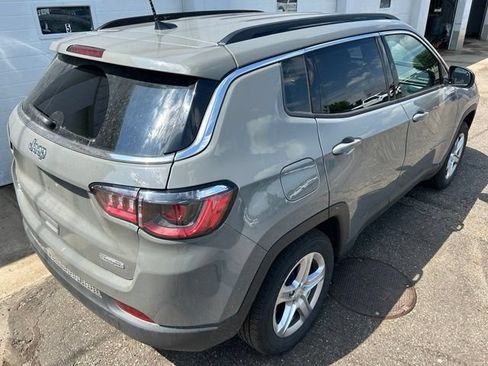 Certified 2023 Jeep Compass Latitude w/ Convenience Group AWD/4WD image 5